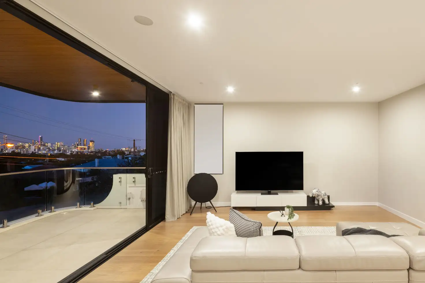 Main view of Homely apartment listing, 2/79 Swann Road, Taringa QLD 4068