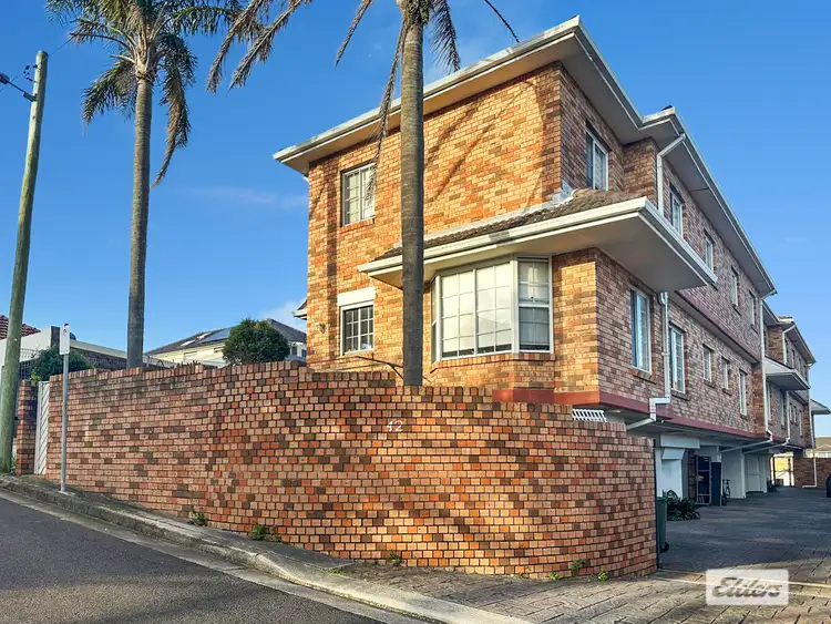 2/42 Kennedy Street