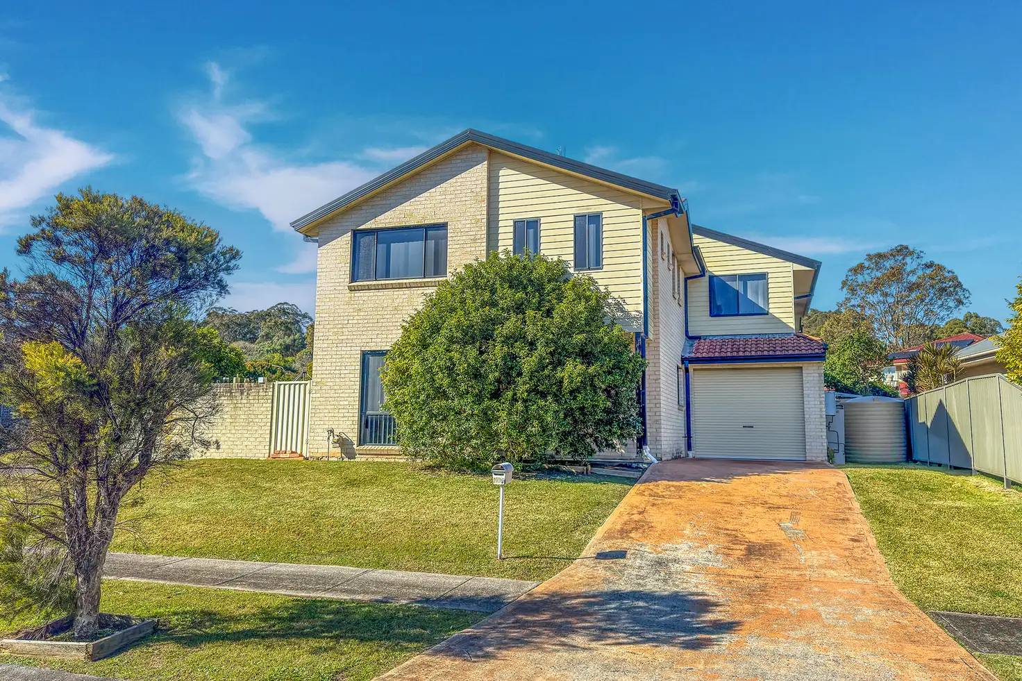 Main view of Homely townhouse listing, 1/10 Mead Way, Watanobbi NSW 2259