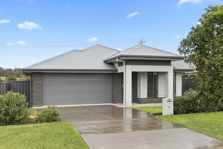 15 Conquest Close, Rutherford NSW 2320