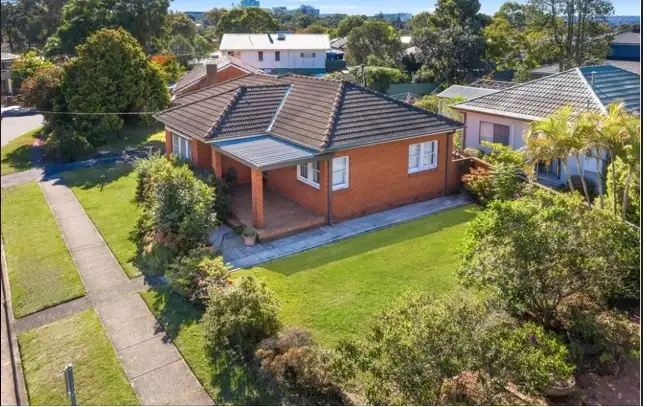 1 Hearnshaw Street