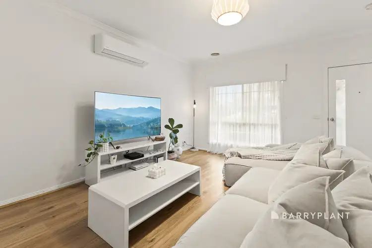 Second view of Homely house listing, 7 Jardine Court, Pakenham VIC 3810