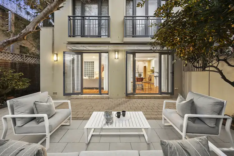 2/1 Belgrave Street