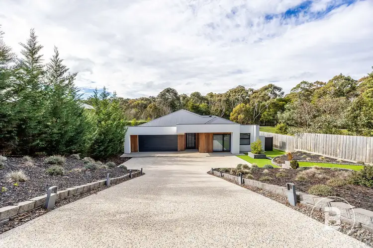 37 Hermitage Avenue, Mount Clear VIC 3350