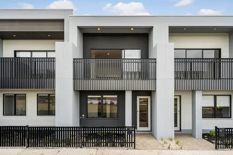 33 Pitton Walk