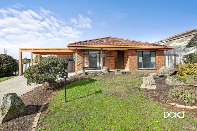 11 Howell Crescent, Kangaroo Flat VIC 3555