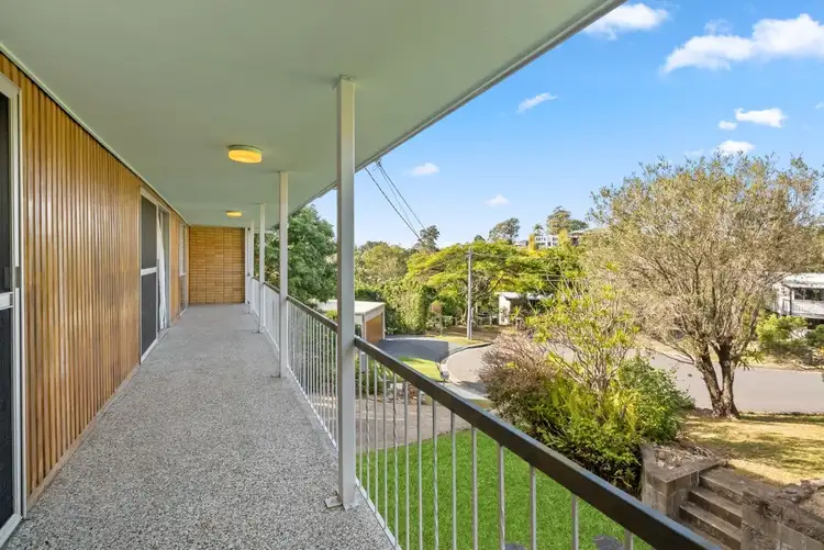 4 Hull Street, Carina QLD 4152