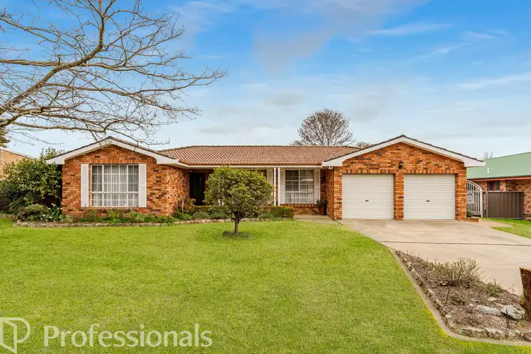107 Burrendong Way, Orange NSW 2800