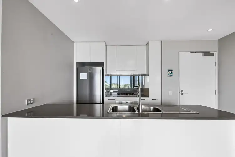 107/1-5 Pine Avenue