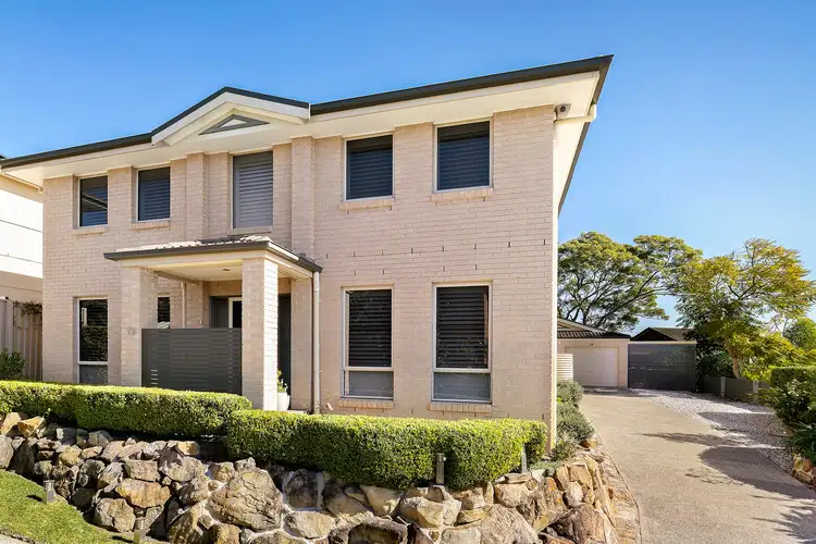 12 Hakea Street, Yarrawarrah NSW 2233