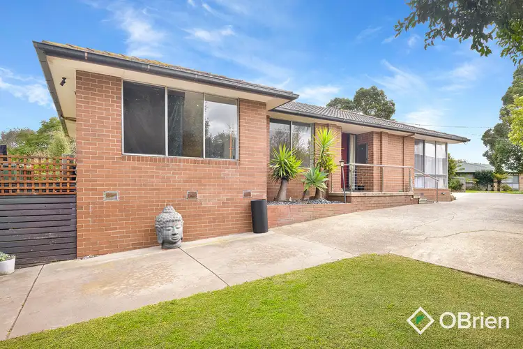 5 Nyora Close, Frankston VIC 3199