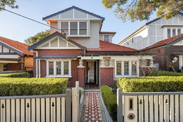 28 Bouvardia Street