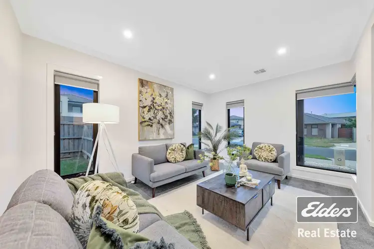 12 Allunga Way, Werribee VIC 3030