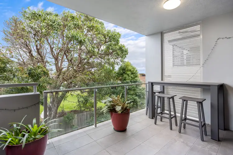 8/23 Georgina Street, Woody Point QLD 4019