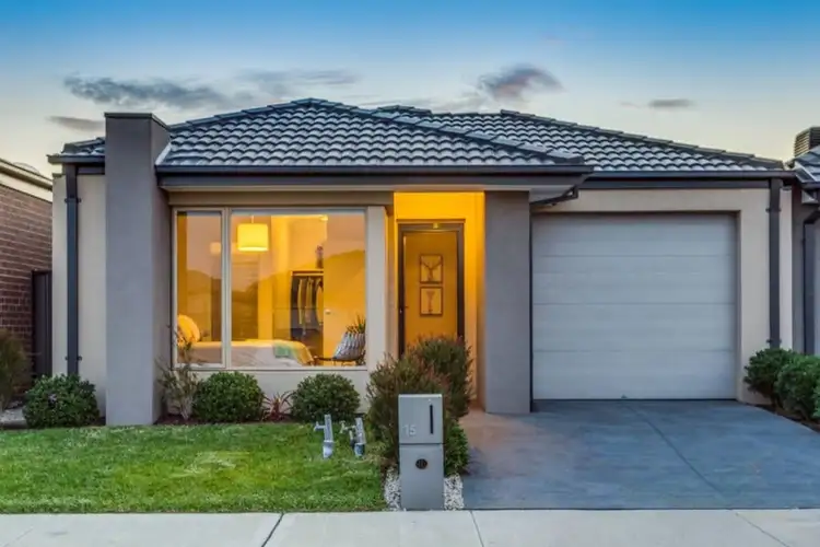15 Pembury Street, Craigieburn VIC 3064