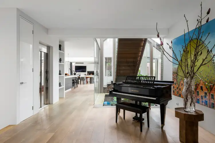 Fourth view of Homely house listing, 10 Roosevelt Court, Brighton East VIC 3187