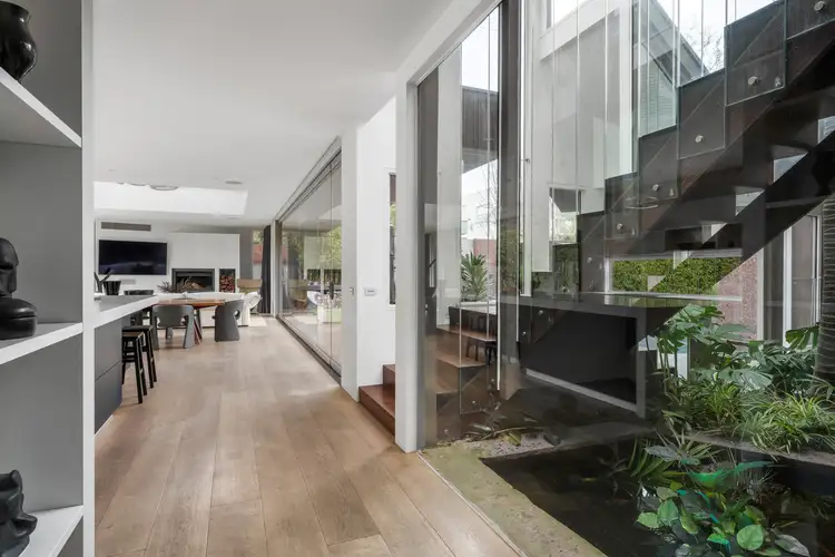 Fifth view of Homely house listing, 10 Roosevelt Court, Brighton East VIC 3187