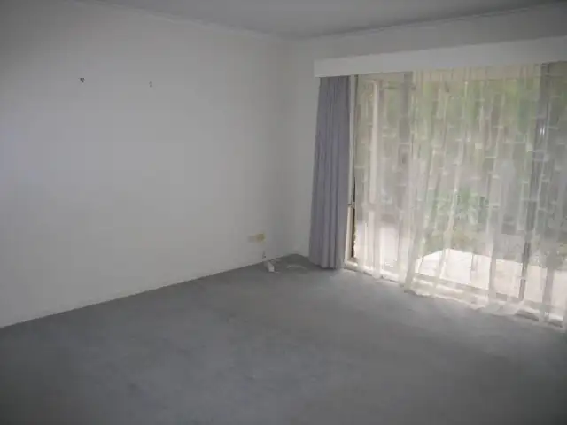 Fifth view of Homely house listing, 8 Willow Crescent, Warragul VIC 3820