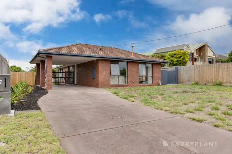 27 Dunstone Drive, Rosebud VIC 3939