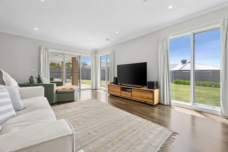 Fifth view of Homely house listing, 6 Bella Vista Place, Romsey VIC 3434