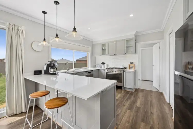 Sixth view of Homely house listing, 6 Bella Vista Place, Romsey VIC 3434