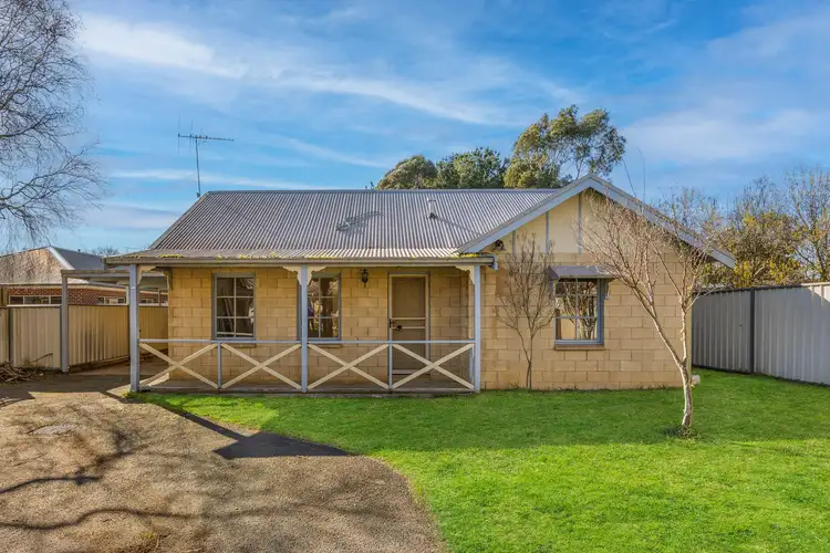 6/23 Stawell Street, Romsey VIC 3434