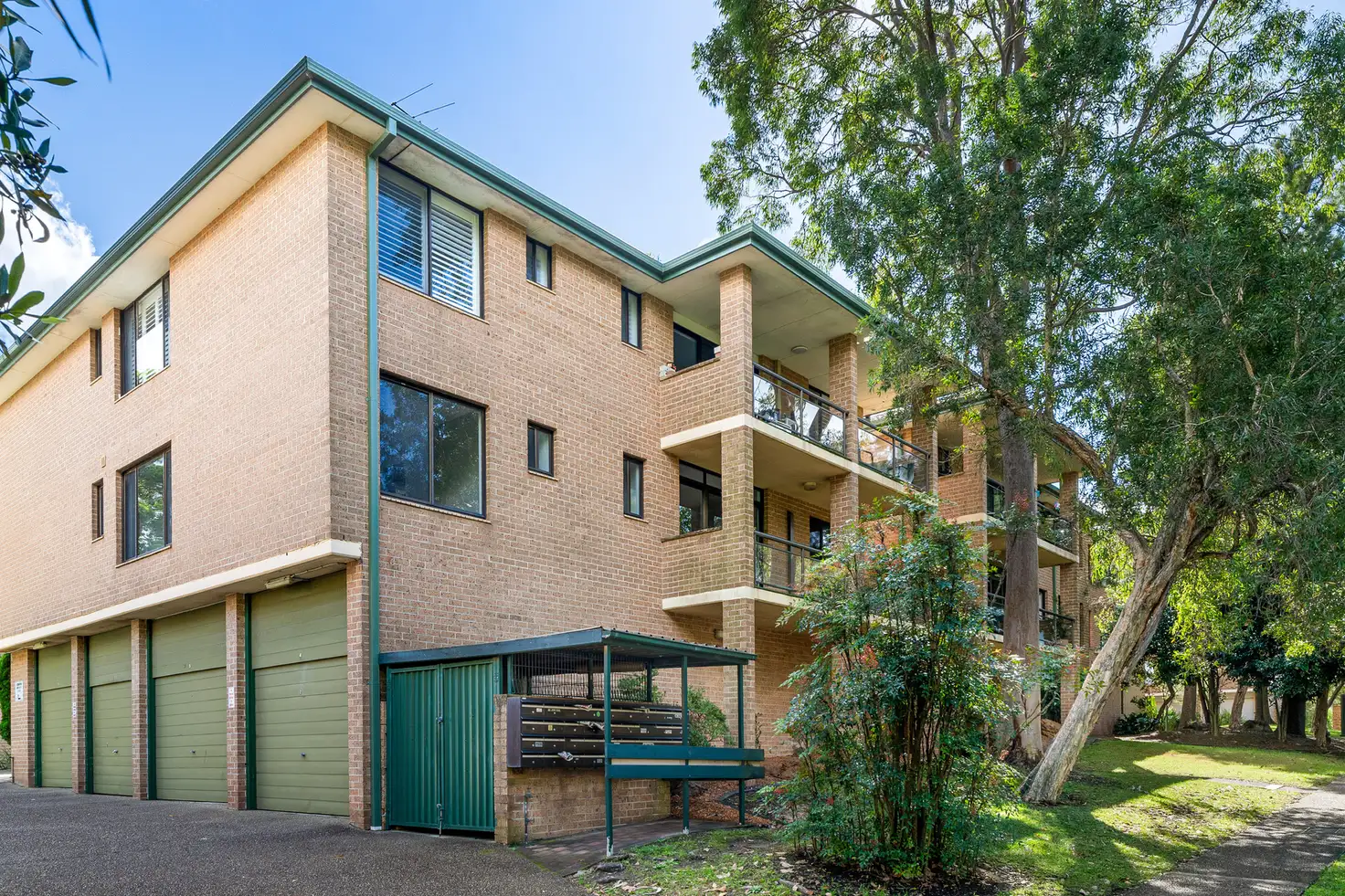 Main view of Homely unit listing, 15/13-19 Preston Avenue, Engadine NSW 2233