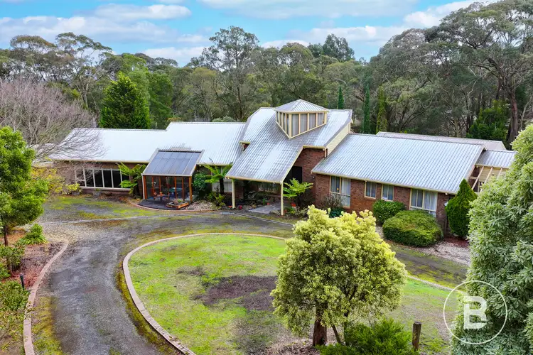 8 Fisken Road, Mount Helen VIC 3350