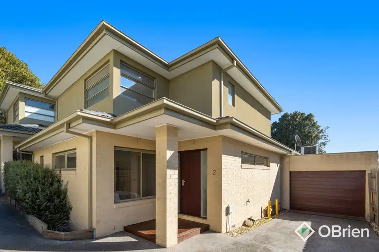Main view of Homely townhouse listing, 2/20 Kenilworth Avenue, Frankston VIC 3199