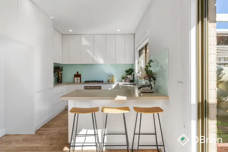 Sixth view of Homely townhouse listing, 2/20 Kenilworth Avenue, Frankston VIC 3199
