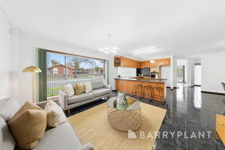 2 Allandale Road, Kings Park VIC 3021