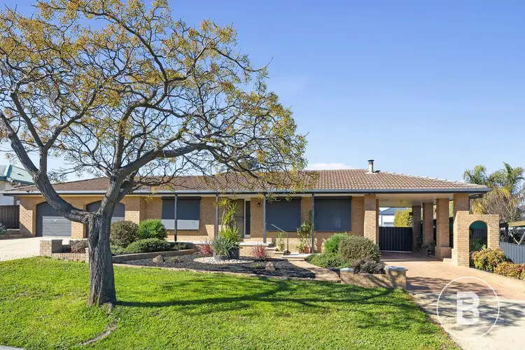 2 Mouat Street, Sailors Gully VIC 3556