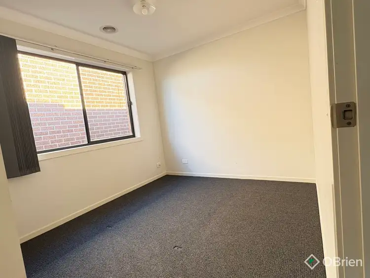 Fifth view of Homely house listing, 8 Slate Way, Cobblebank VIC 3338