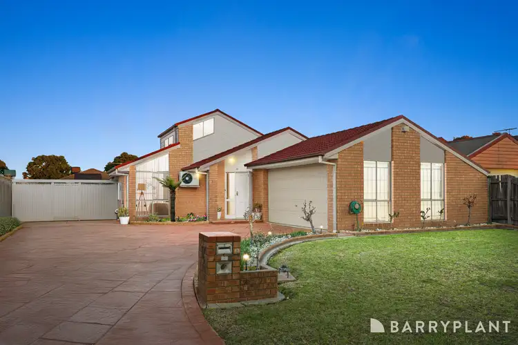3 Eccles Close