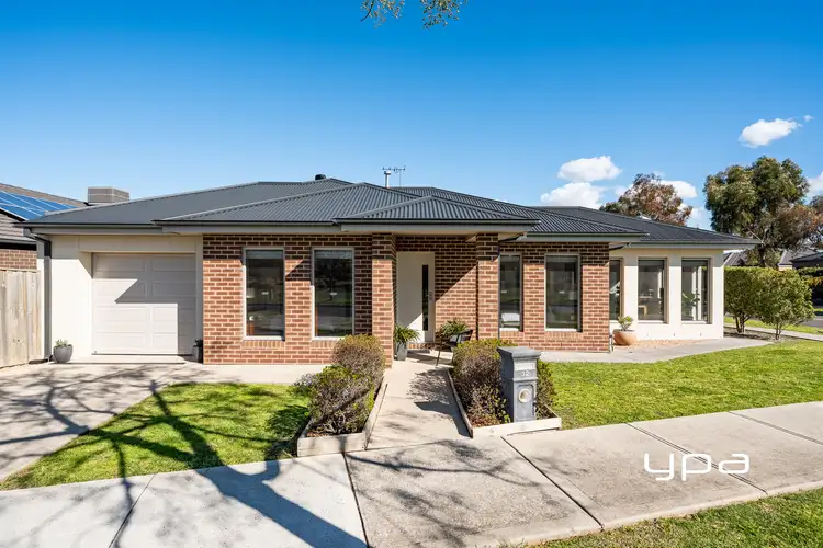 32 Mountview Drive, Diggers Rest VIC 3427