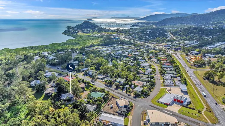 1/11 MacArthur Drive, Cannonvale QLD 4802