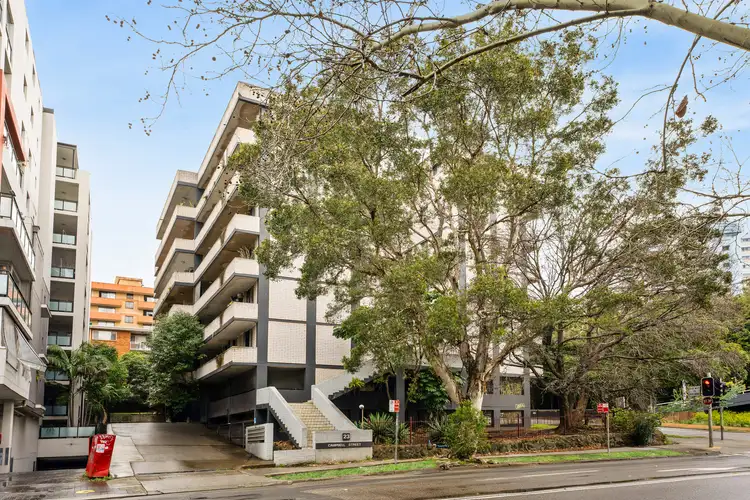 32/23 Campbell Street