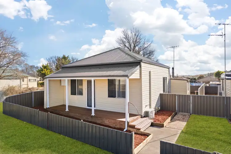 31 Lane Street, Blayney NSW 2799