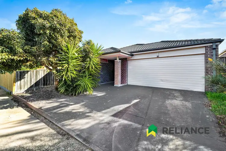 8 Kanto Court, Manor Lakes VIC 3024