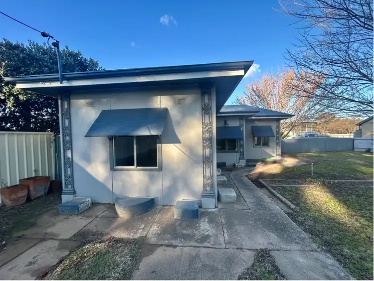 62 Murringo Street