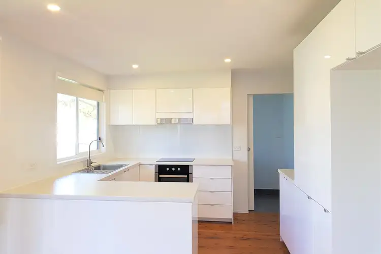 12 Kirrawee Avenue