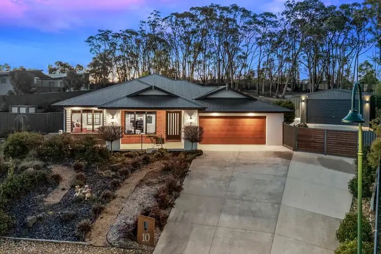 10 Greenhaven Court, Mount Clear VIC 3350