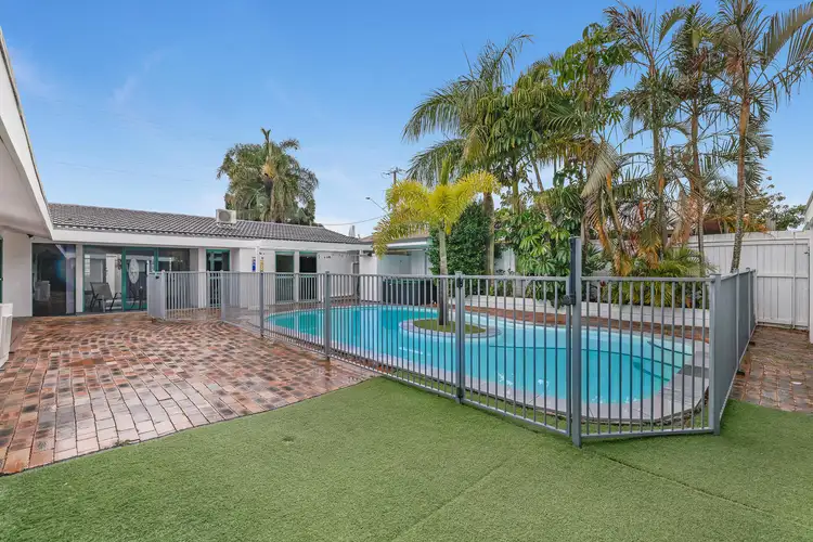 76 Salerno Street, Isle of Capri QLD 4217