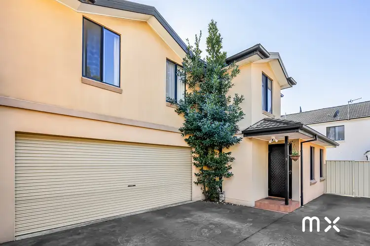 3/9 Allan Street