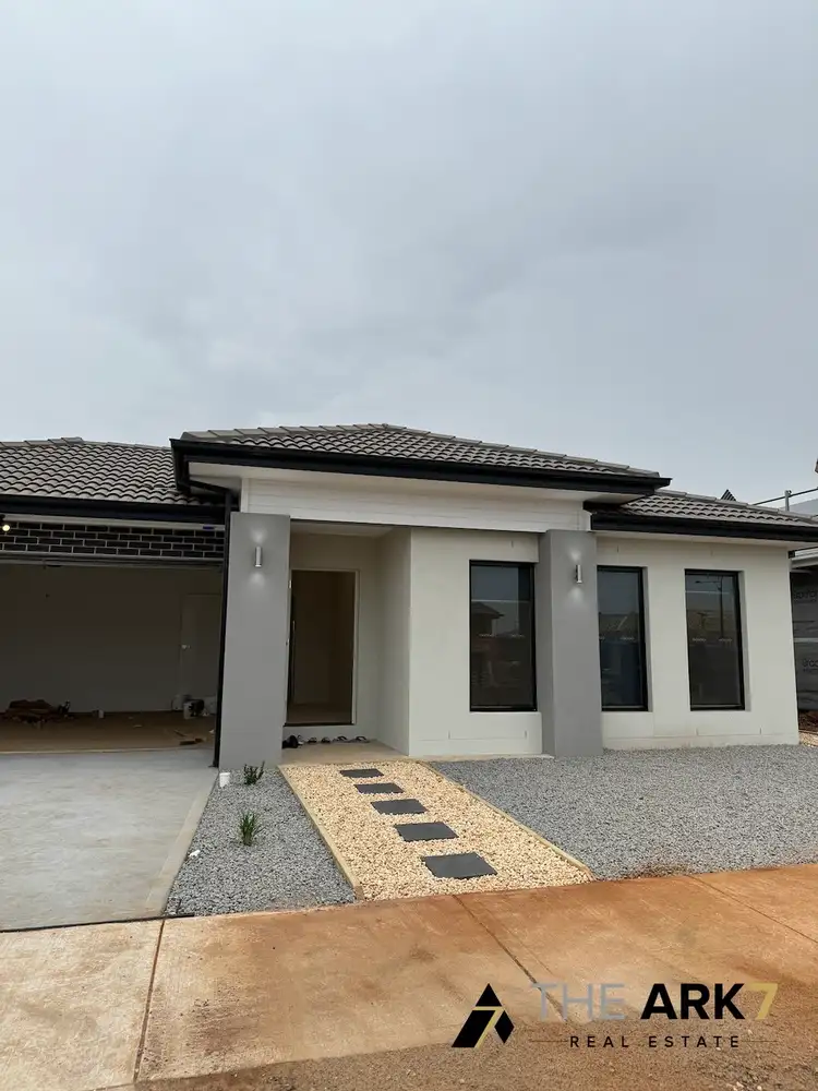 Second view of Homely house listing, 5 Spadefoot Place, Strathtulloh VIC 3338