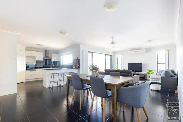 11 Fun Close, Bridgeman Downs QLD 4035