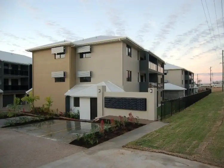 4/321 Angus Smith Drive, Douglas QLD 4814