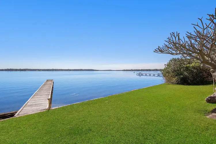 1a Kenilworth Street, Mannering Park NSW 2259