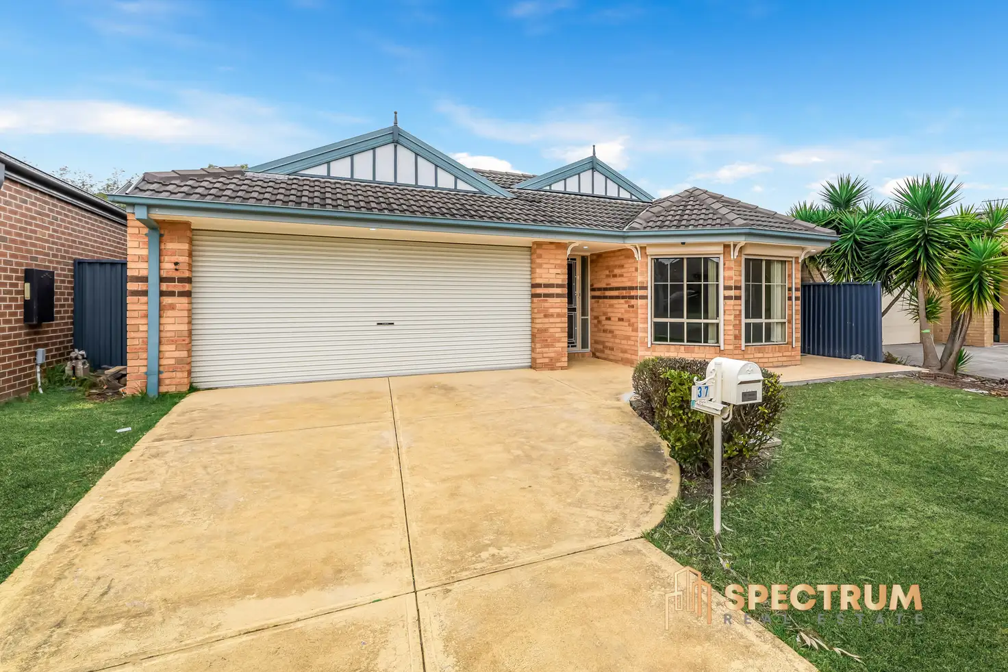 Main view of Homely house listing, 37 Stringy Bark Circuit, Pakenham VIC 3810