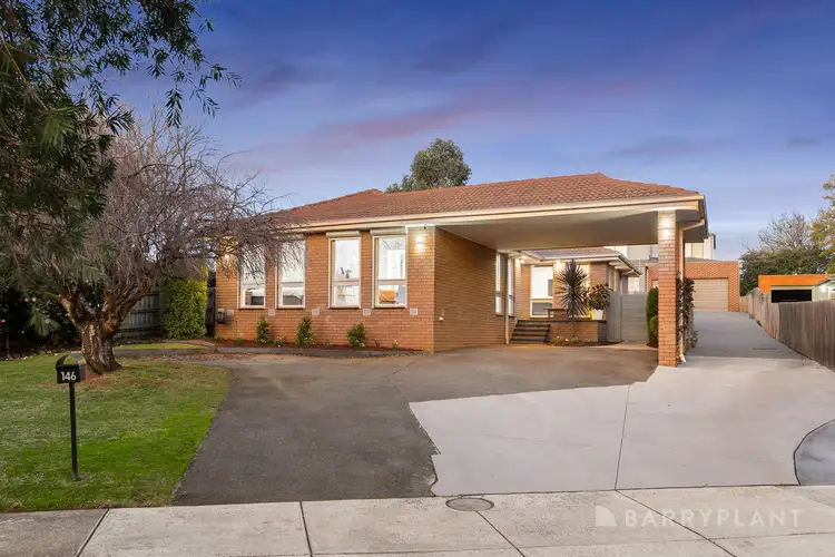 146 Hayrick Lane, Mooroolbark VIC 3138
